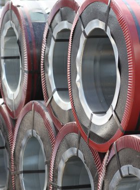 Haddelenmiş polimer kaplama ile galvanizli çelik