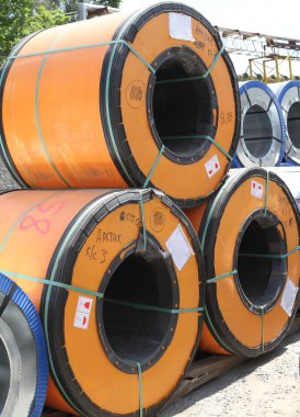 Haddelenmiş polimer kaplama ile galvanizli çelik