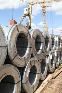 Haddelenmiş polimer kaplama ile galvanizli çelik