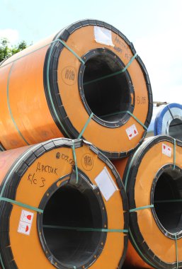 Haddelenmiş polimer kaplama ile galvanizli çelik