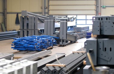 metal yapılar çeşitli unsurları