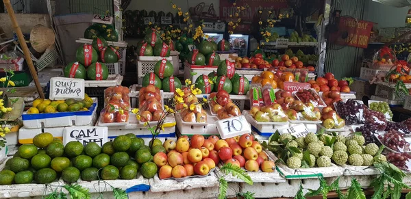 Gyümölcs Zöldségfélék Piacon — Stock Fotó