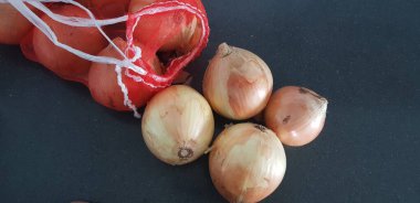 Piyasada çiğ soğan