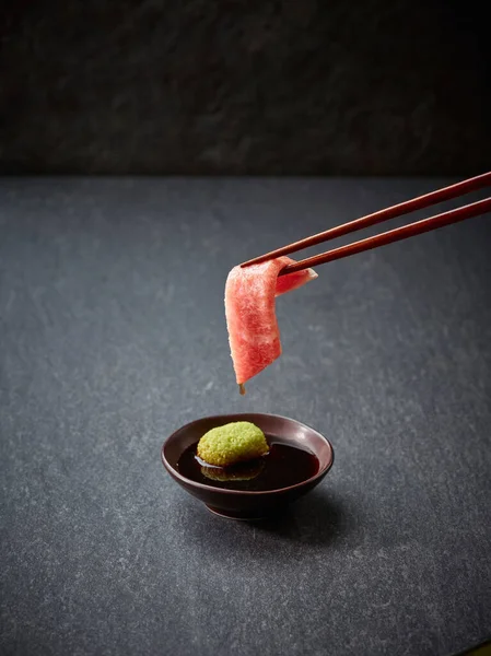 Nyers Tonhalszelet Vagy Tonhal Sashimi — Stock Fotó