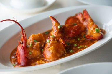 Lezzetli ve sağlıklı bir tabakta köri