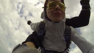  Öğretim üyesi ve öğrenci ile tandem atlama.