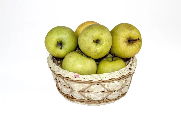 Fresh  apples in the basket — Stock Photo, Image