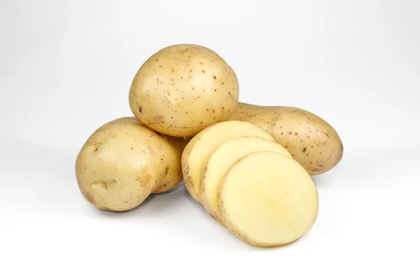 Uncooked ripe potatoes — Stock Photo, Image