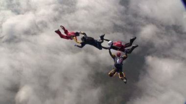 skydivers topladığı şekil batmak üzere.