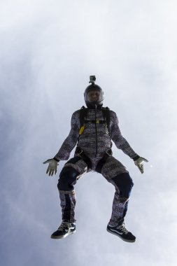 Skydiver ufuk taşır