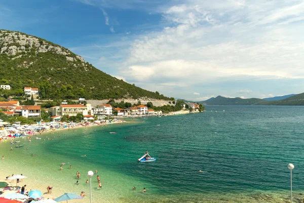 Hermosa playa en Croacia, Makarska Riviera, Croacia —  Fotos de Stock