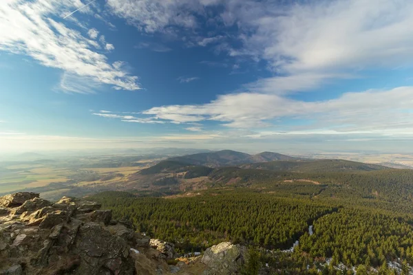 Uitzicht vanaf de Jested berg, Liberec, Tsjechië — Stockfoto