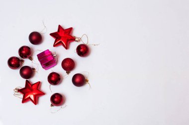 Noel konsepti. Geleneksel şenlik özelliklerine sahip yerleşim düzeni. Düz Yatay