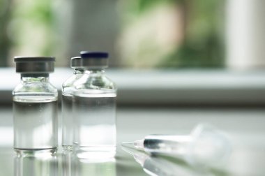 Şırınga ve İlaç Seçici Odak Noktası, aşı enjeksiyonu, Kanser Tedavisi, Ağrı Tedavisi ve ayrıca yasadışı kullanım, sağlık ve tıbbi konsept aşısı için de kullanılabilir..