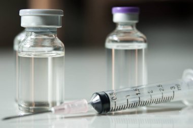 Şırınga ve İlaç Seçici Odak Noktası, aşı enjeksiyonu, Kanser Tedavisi, Ağrı Tedavisi ve ayrıca yasadışı kullanım, sağlık ve tıbbi konsept aşısı için de kullanılabilir..