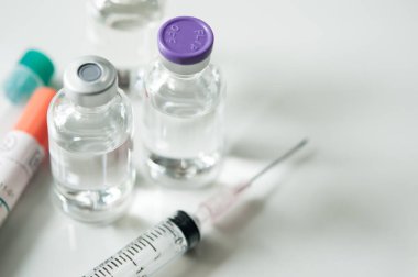 Şırınga ve İlaç Seçici Odak Noktası, aşı enjeksiyonu, Kanser Tedavisi, Ağrı Tedavisi ve ayrıca yasadışı kullanım, sağlık ve tıbbi konsept aşısı için de kullanılabilir..