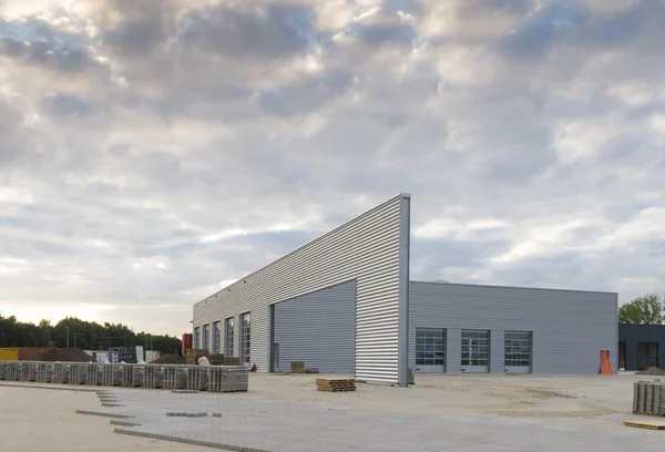 Industrial warehouse being build — Stock Photo, Image