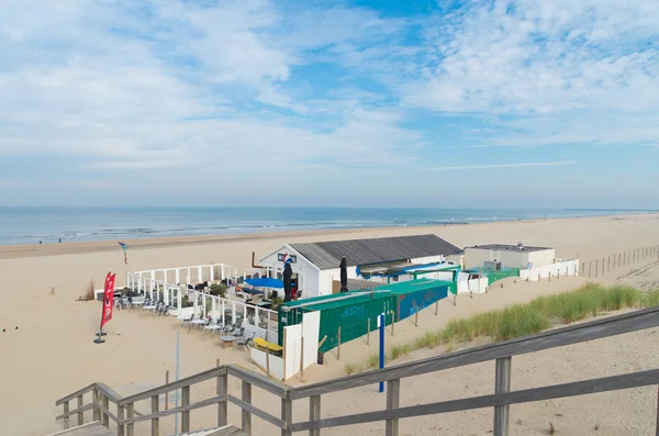 Ristorante sulla spiaggia sul mare del nord — Foto Stock