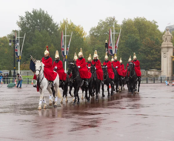 Průvod koní v Buckinghamském paláci — Stock fotografie