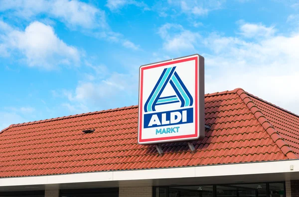 Aldi supermarket logo — Stock Photo, Image