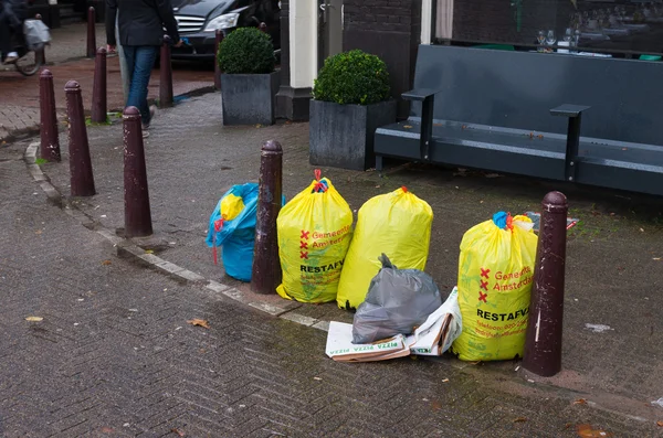 Lixo na rua — Fotografia de Stock