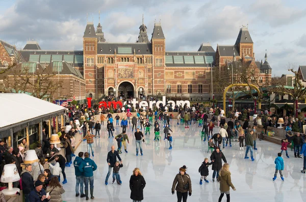Lidé bruslení v Amsterdamu — Stock fotografie