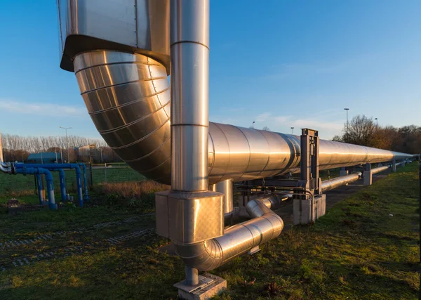 Große Indiustriale Pipelines Bei Sonnenuntergang — Stockfoto