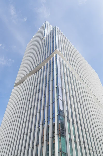 Modernes Bürogebäude — Stockfoto