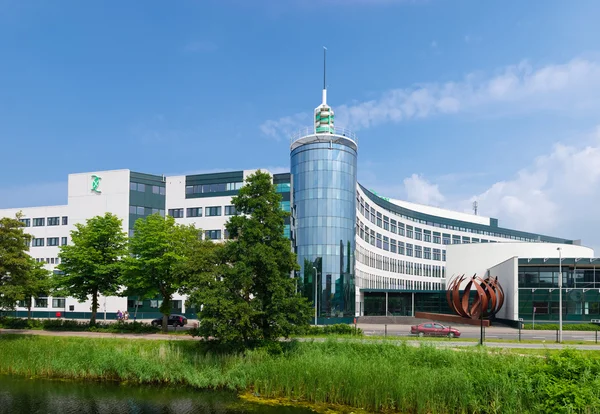 School building exterior — Stock Photo, Image