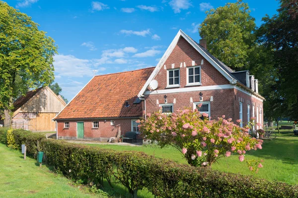Hollanda çiftlik evi — Stok fotoğraf