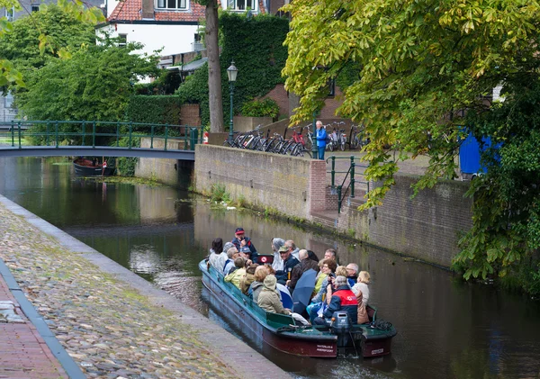 Boat in canal — Stock Photo, Image