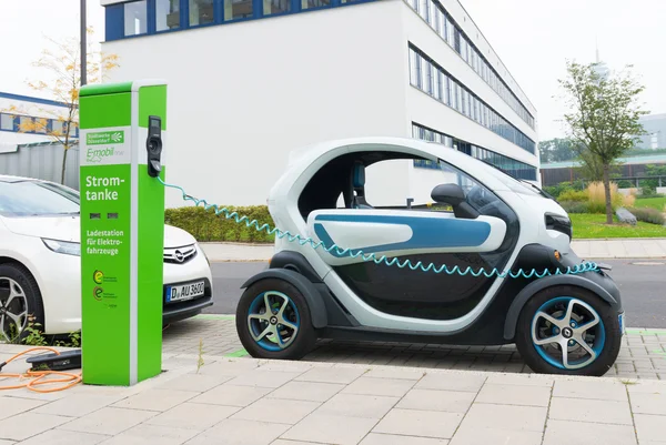 Estación de carga de coche eléctrico — Foto de Stock