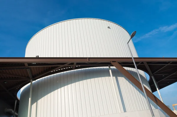 Witte silo — Stockfoto