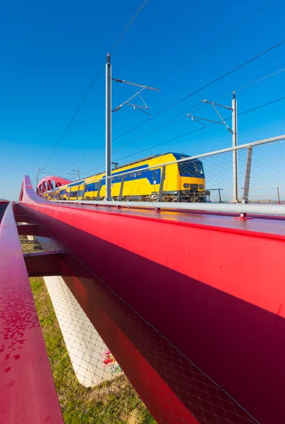 Rote Eisenbahnbrücke — Stockfoto