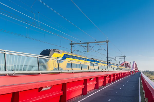 Puente ferroviario rojo —  Fotos de Stock