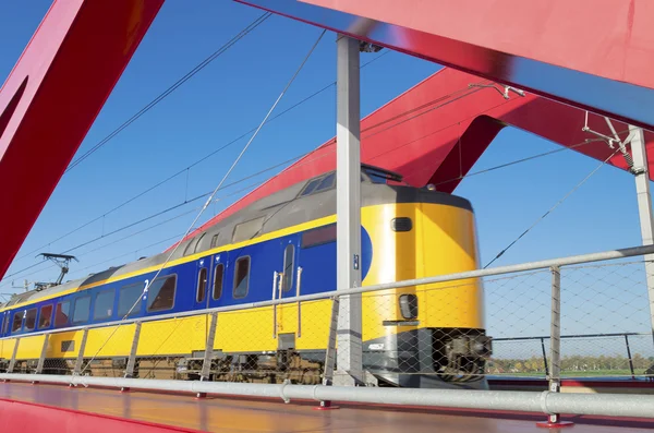 Puente ferroviario rojo —  Fotos de Stock