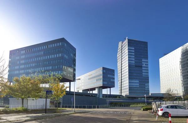 Edifícios de escritórios modernos exterior — Fotografia de Stock