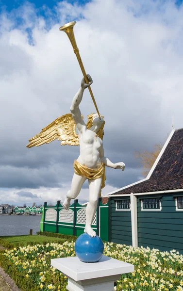 Angel with trumpet — Stock Photo, Image