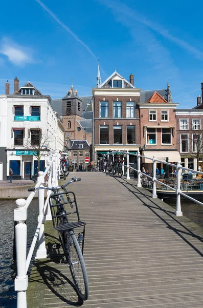 Bridge in leiden, netherlands — Stock Photo, Image