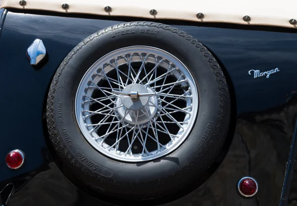 Spare wheel on oldtimer — Stock Photo, Image