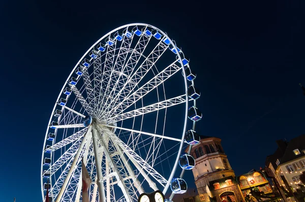 Roda gigante em dusseldorf — Fotografia de Stock