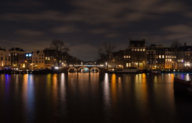Amsterdam kanal geceleri