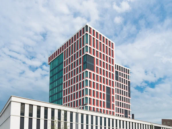 Modern kontorsbyggnad — Stockfoto