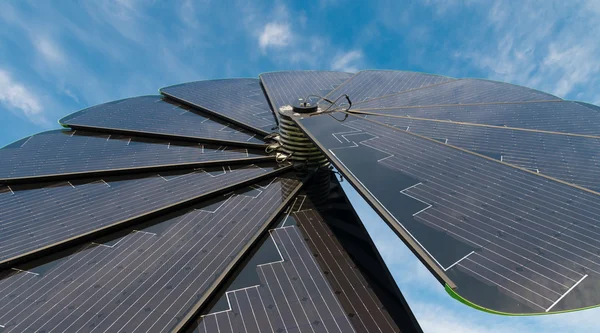 折叠式太阳能集热器 — 图库照片