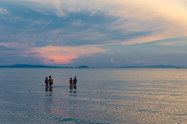 Hermoso atardecer en Filipinas —  Fotos de Stock