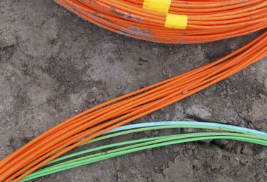 Fiber optik kablo