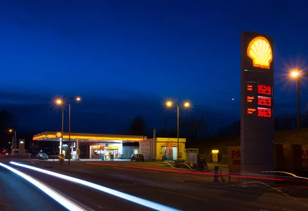 Gas station at night — Stock Photo, Image