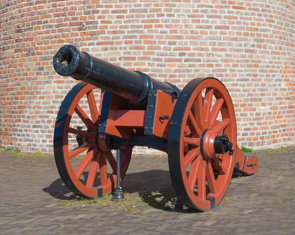 Velho canhão medieval — Fotografia de Stock