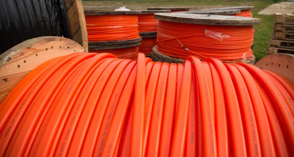 Cables de fibra naranja —  Fotos de Stock