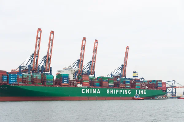 Velká kontejnerová loď — Stock fotografie